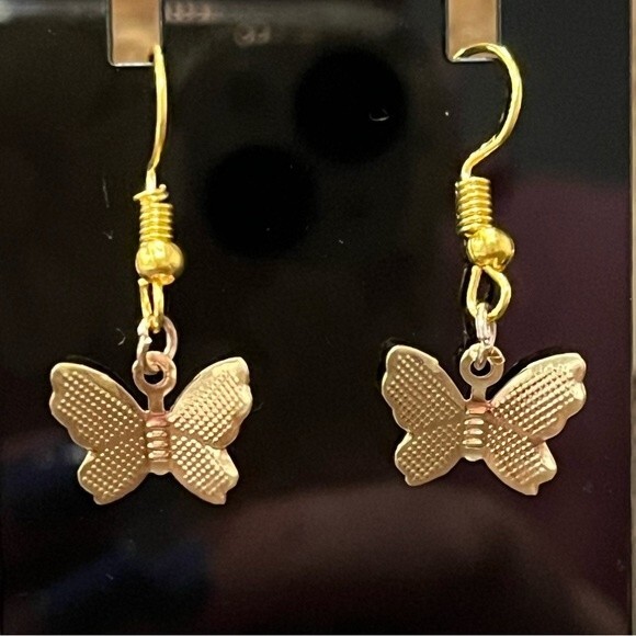 Handmade Gold Tone Butterfly Earrings NEW Spring Gift Delicate NEW - Picture 1 of 1